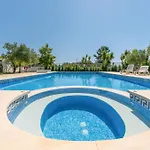 Vakantiehuis Magalhaes Village By Lovelystay Santo Antonio da Charneca