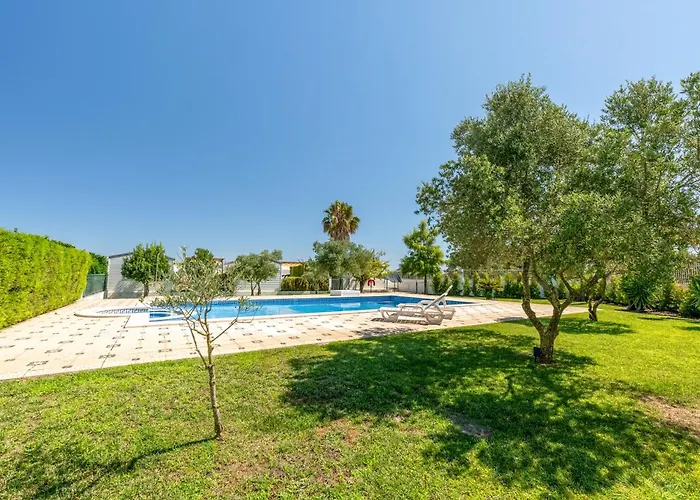 Feriehus Magalhaes Village By Lovelystay Santo Antonio da Charneca
